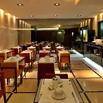 Turim Luxe מלון